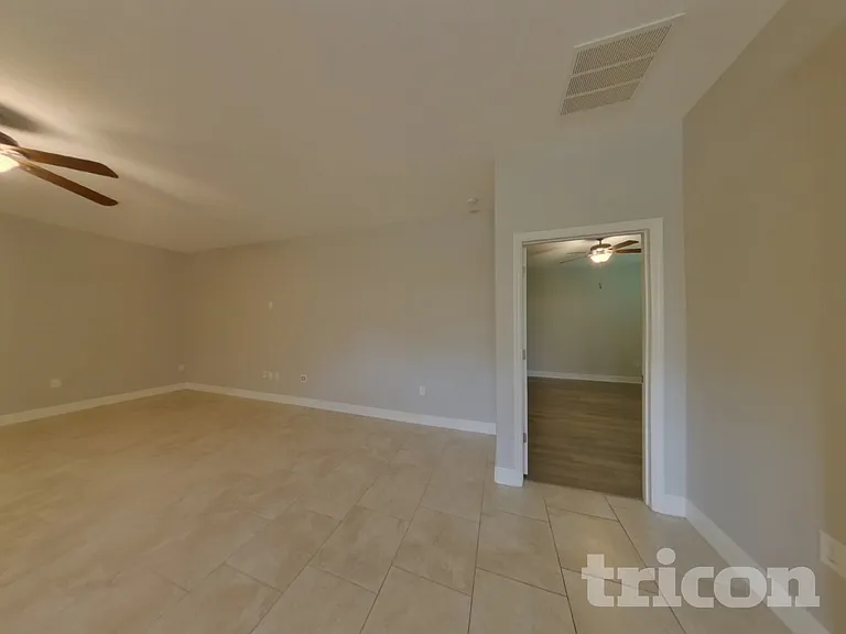 463 River Square Ln — Photo 2