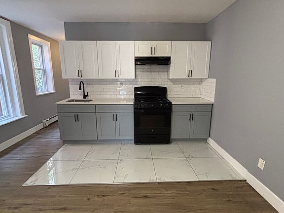 2nd image of 904 3rd Ave #101