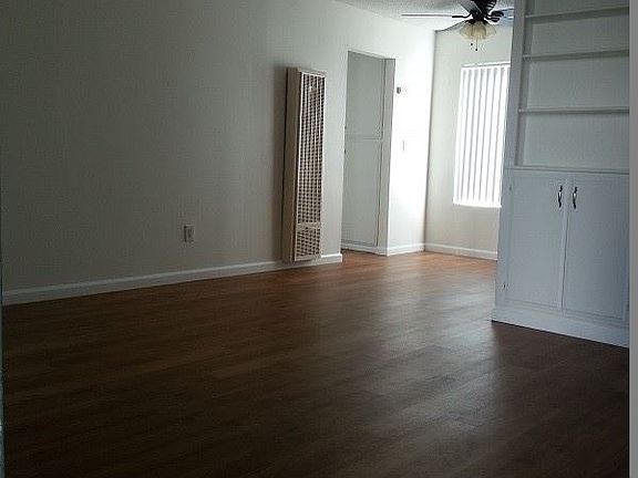 2nd image of 4128 Wabash Ave APT 09
