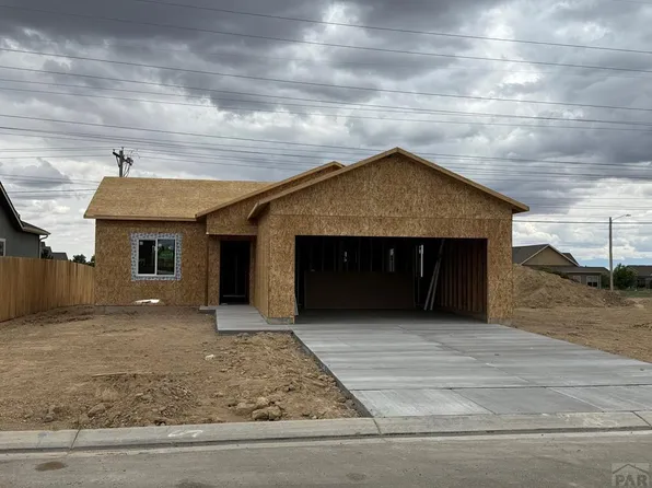 5204 Gannet Ln, Pueblo, CO 81008