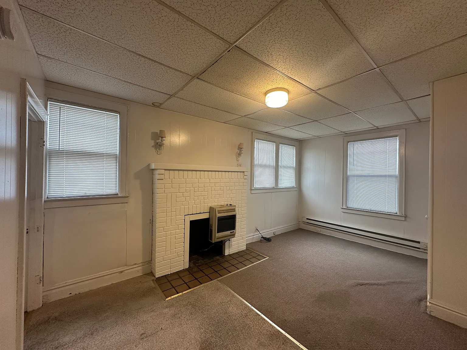 1 bed, 700 sqft, $900 — Photo 2