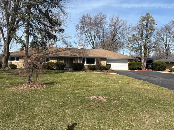 17W120 Woodland Ave, Bensenville, IL 60106