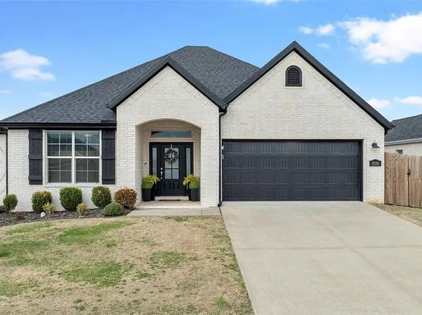 4516 Story St, Springdale, AR 72764