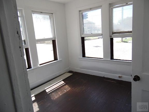 5th image of 3628 Avenue O