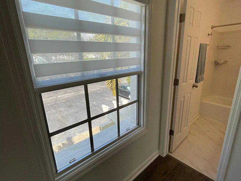 Upgraded luxury blinds throughout