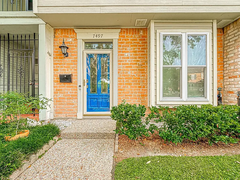 7497 Brompton St #7497 — Photo 5