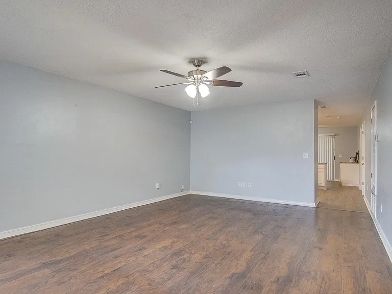 2707 Tupelo Ave — Photo 4