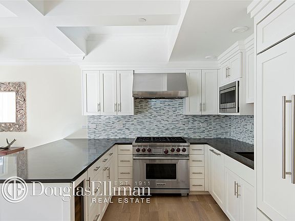 5th image of 554 E 82nd St APT 4