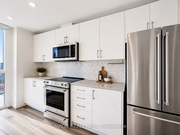 60 Charles St W #1602 — Photo 16