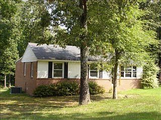1st image of 900 Heaven Hill Dr