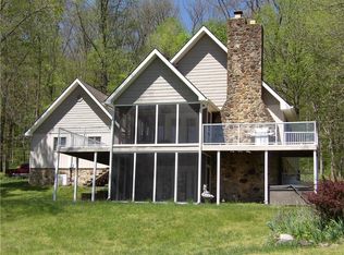 4452 Executive Dr, Spencer, IN 47460