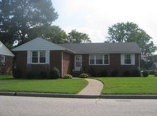 703 Fairlie Rd, Colonial Heights, VA 23834