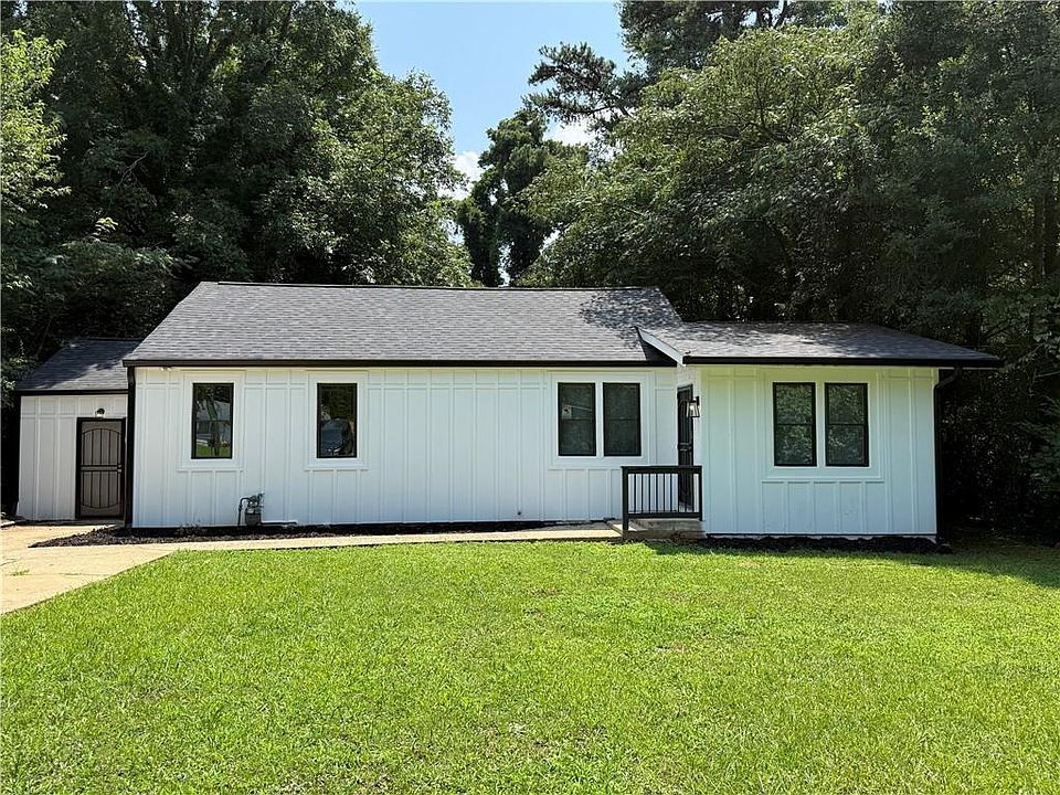 1st image of 1766 Venetian Dr SW