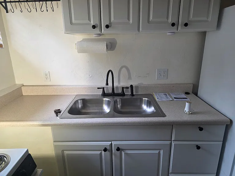 966 E 4th Ave #B — Photo 10