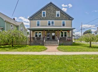 2 Washington Ave, Enfield, CT 06082