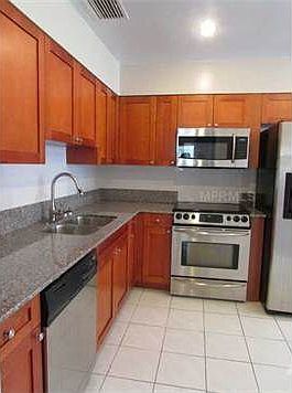 4th image of 8017 N Thatcher Ave