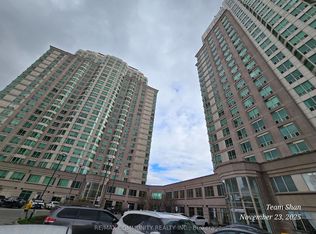 1 Lee Centre Dr #PENTHOUSE 302, Toronto, ON M1H3J2