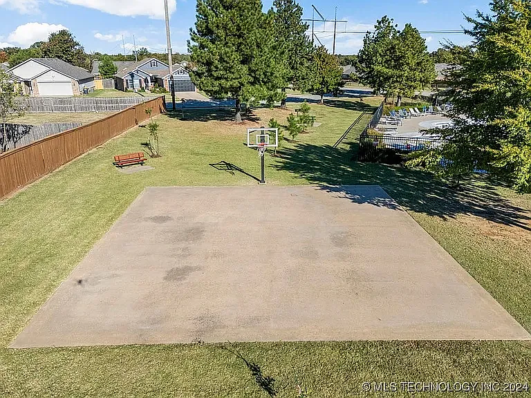 10410 S Prescott St — Photo 16