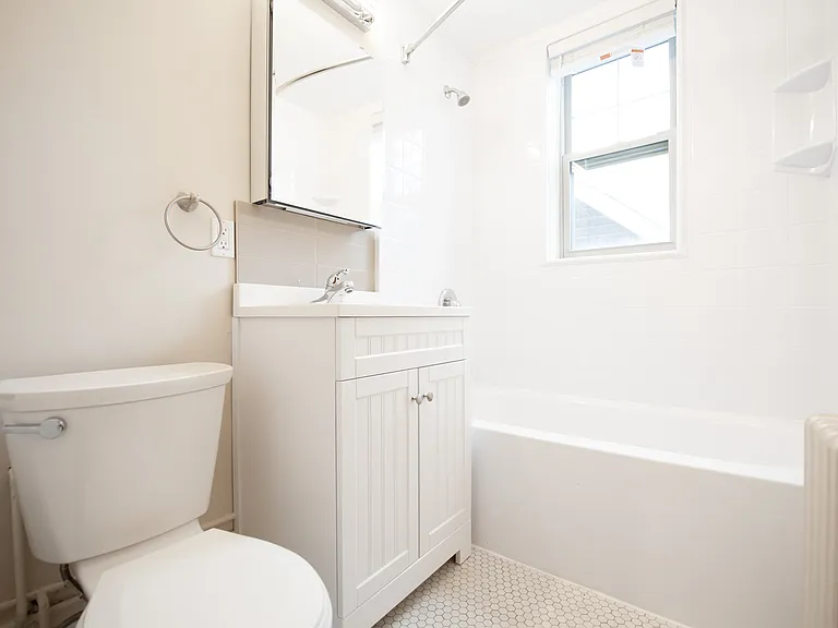 370 Stradbrook Ave #1 — Photo 20