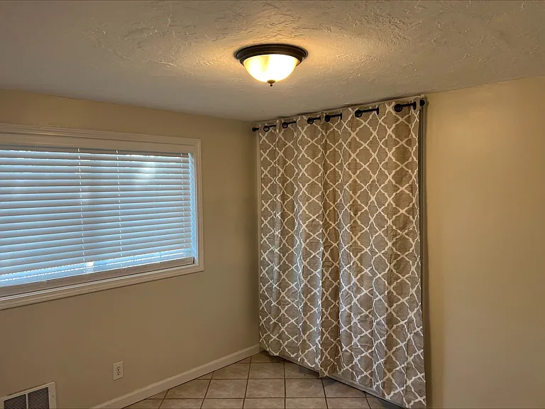 1679 Monroe St #A — Photo 17