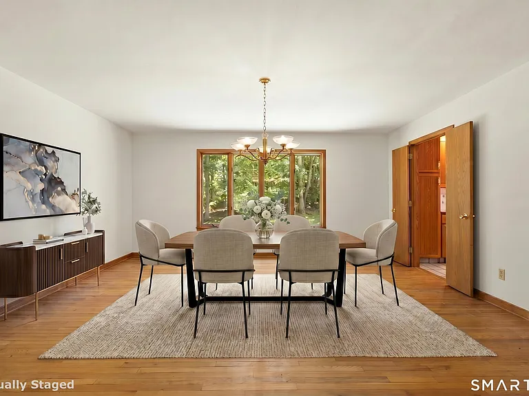 732 Den Rd — Photo 9