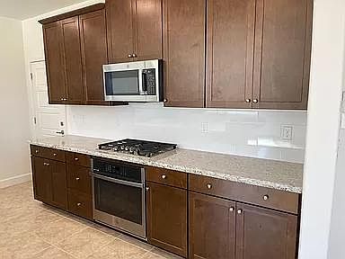 3rd image of 5678 Highport Dr