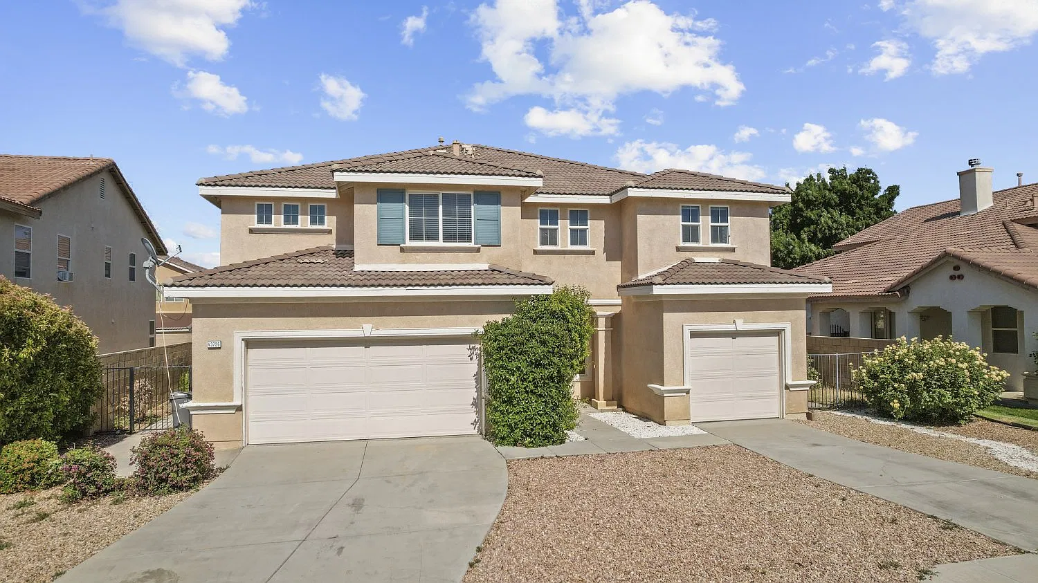 4 bed, 3646 sqft, $3,900 — Photo 2