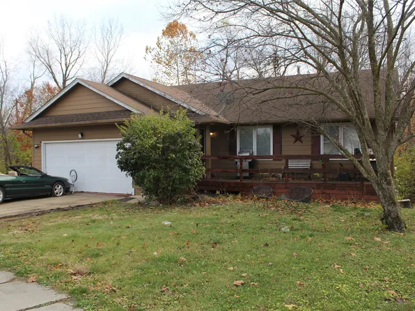 3022 Shadow Creek Ln, Des Moines, IA 50320