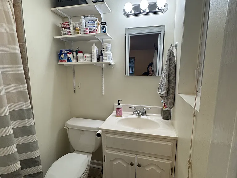 Master Bedroom Bathroom