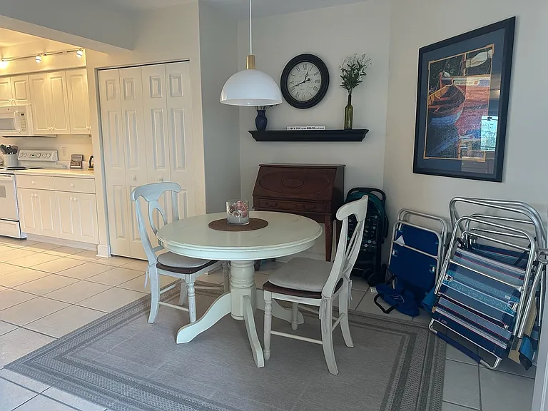 426 Bouchelle Dr #303 — Photo 7