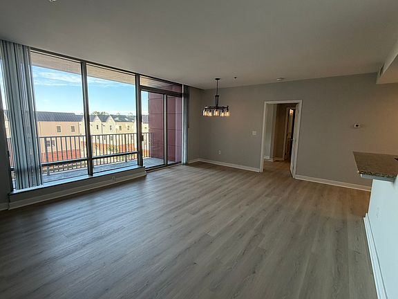 2nd image of 105 Christina Lndg Unit Drive 302