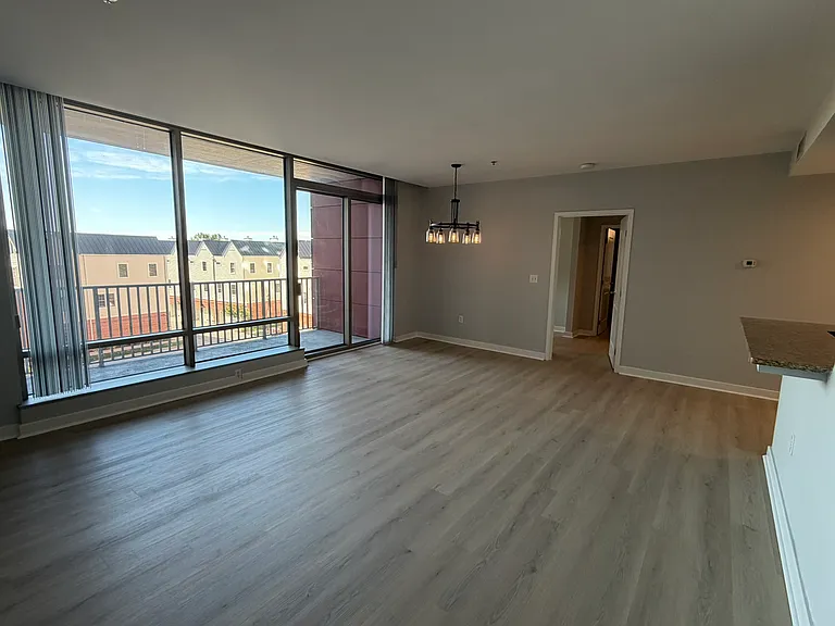 105 Christina Landing Dr #302 — Photo 2