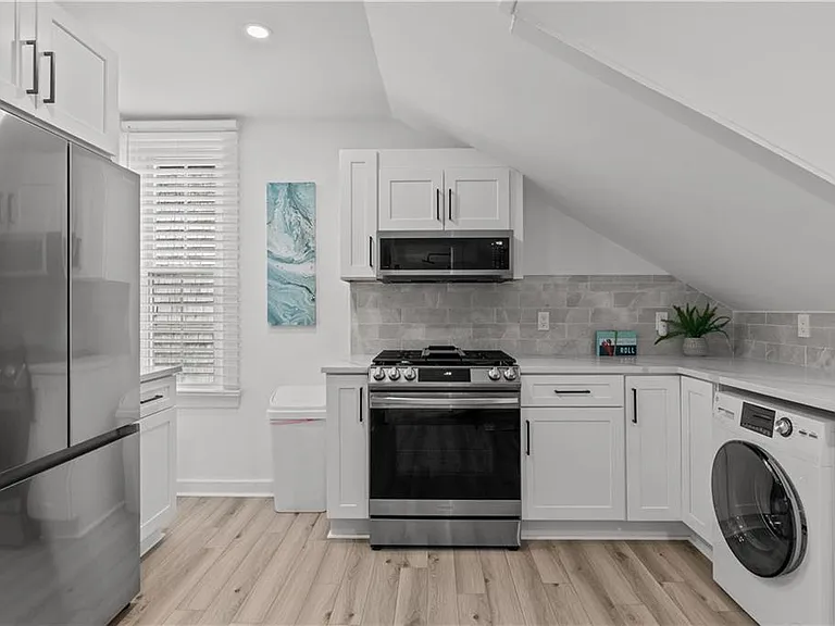 13 Sherman St #3 — Photo 8