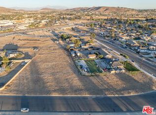 5010 Cedar St, Riverside, CA 92509