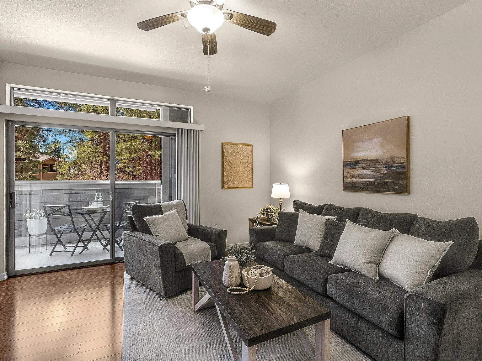 3 bed, 1287 sqft, $2,100 — Photo 3