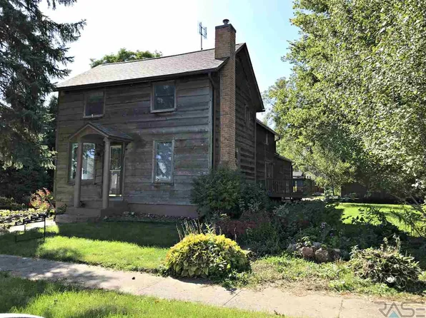 206 W Washington St, Elk Point, SD 57025