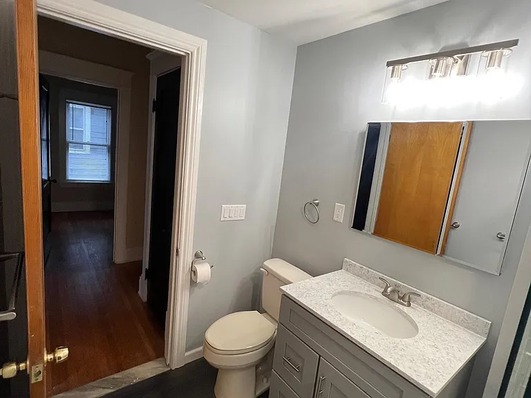10 Traymore St #UPPER — Photo 19