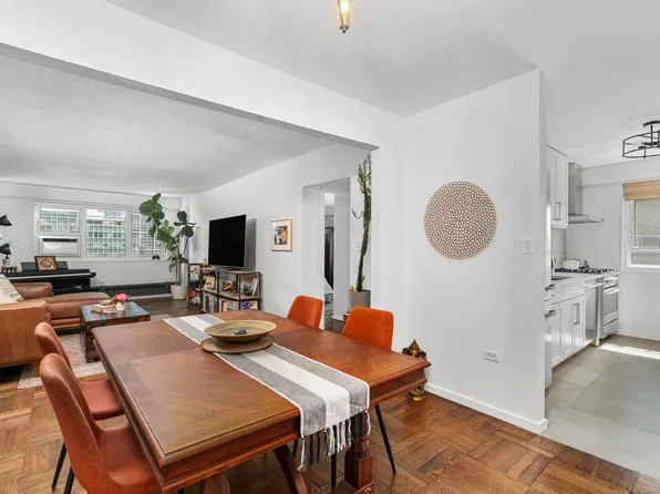 230 Jay Street image 5 of 12