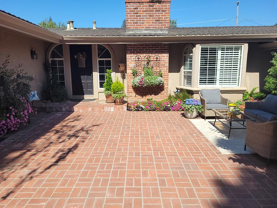 1st image of 8315 Bennett Dr