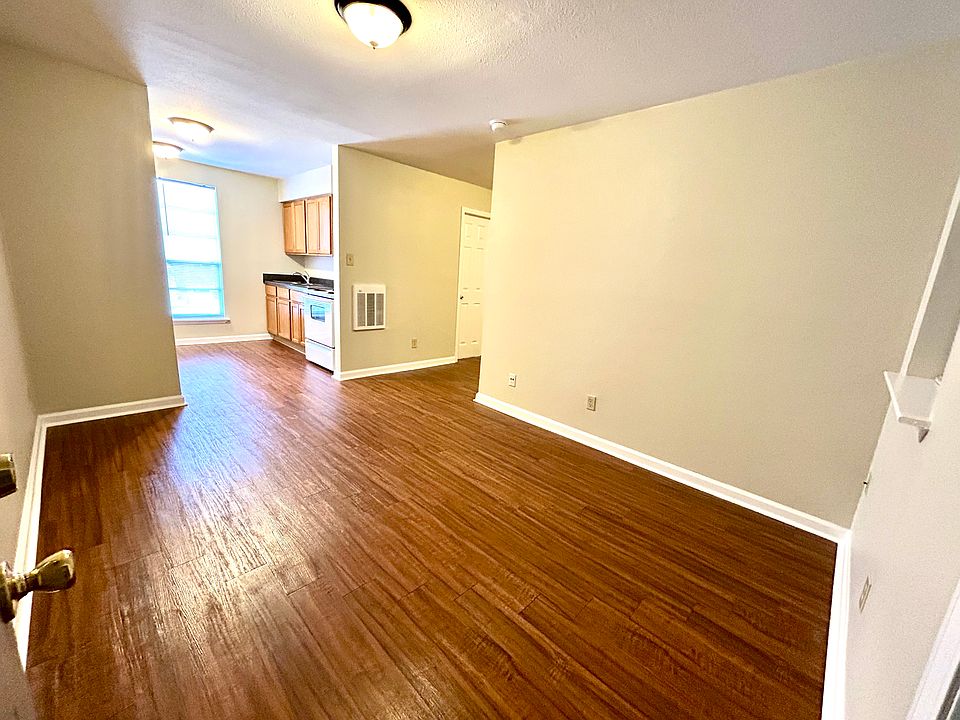 1st image of 515 Lake Ave APT 25
