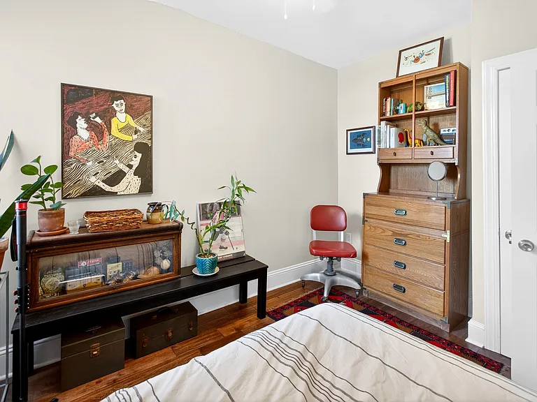 2244 S Hemberger St — Photo 14