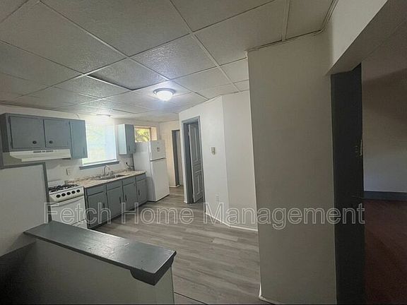 4th image of 618 E King St APT 3