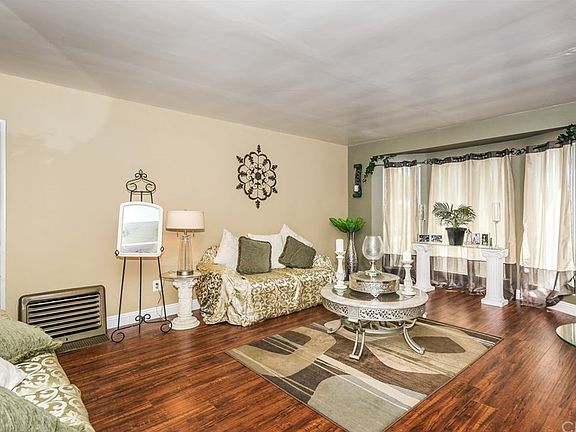 5th image of 568 Niles St