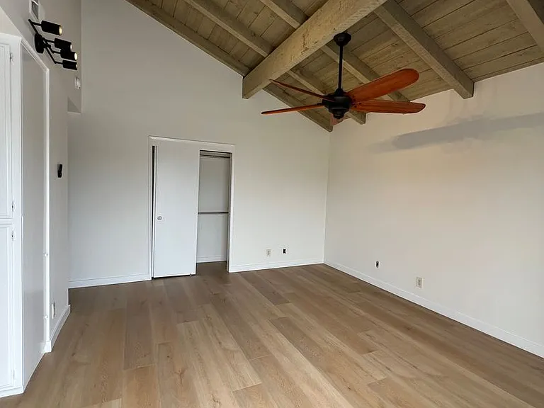 1505 E Balboa Blvd #B — Photo 15