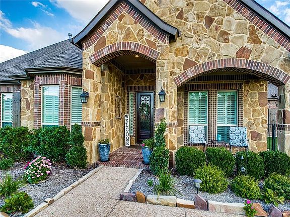 2nd image of 1204 Springs Way