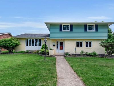 15 Willow Dr, West Seneca, NY, 14224
