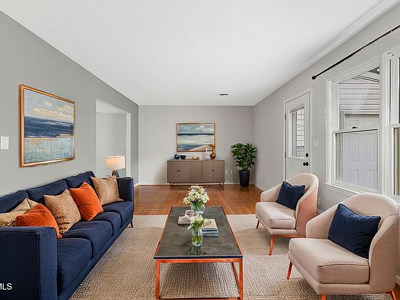 2nd image of 2005 Williamsburg Sq Unit 2005