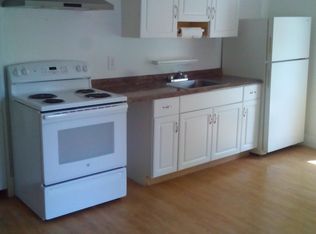 23 Saunders St #4, Portland, ME 04103