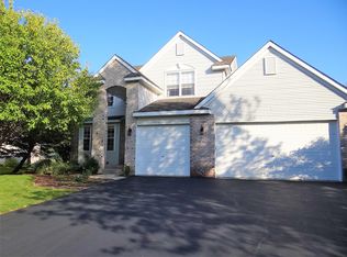6817 Manchester Dr, Chanhassen, MN 55317