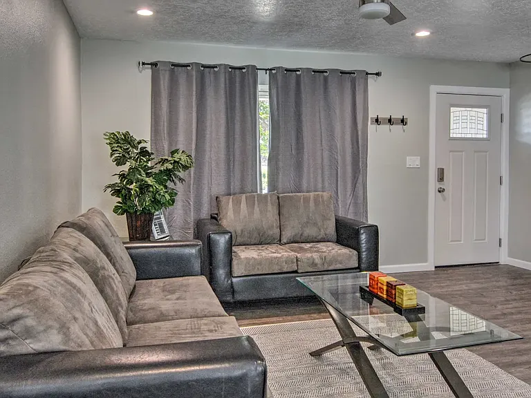 1208 Hupmobile Dr NE — Photo 10